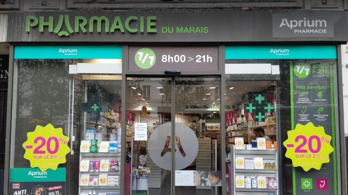 PHARMACIE DU MARAIS l Rue Saint-Antoine Paris 4ème