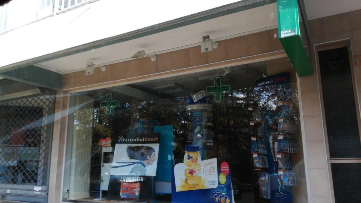 La pharmacie du portail rouge