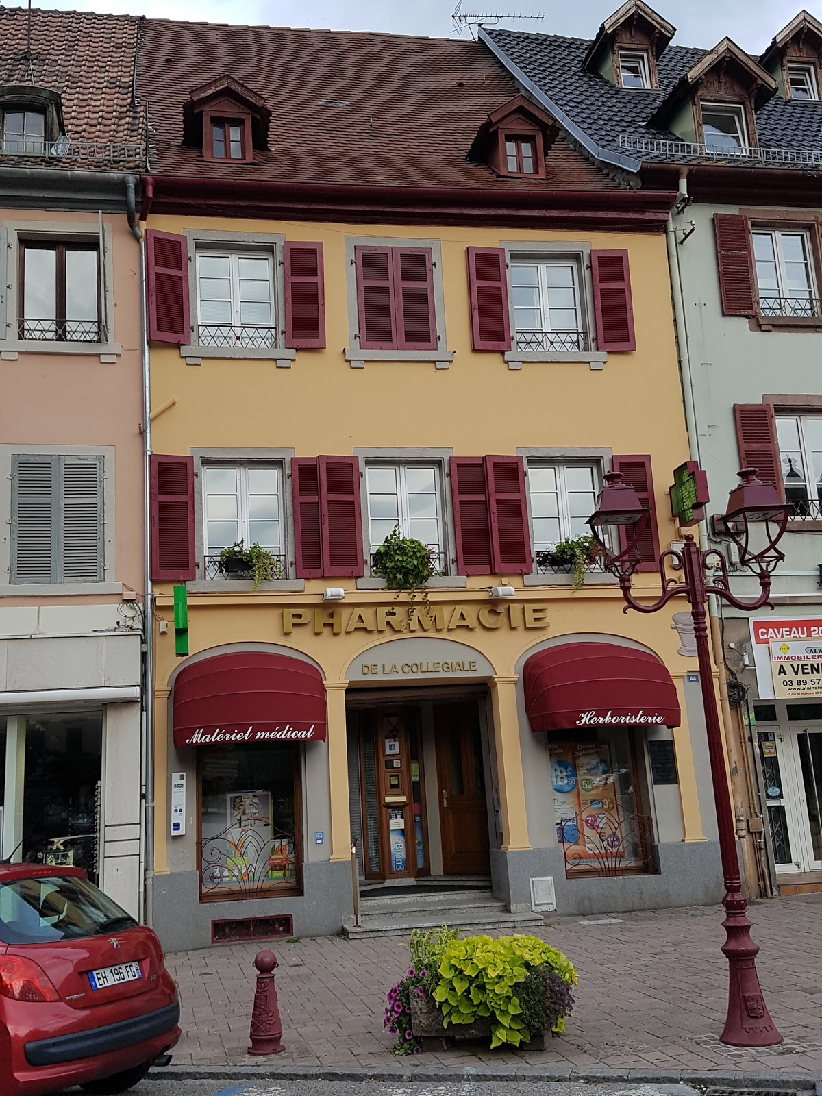Pharmacie De La Collégiale