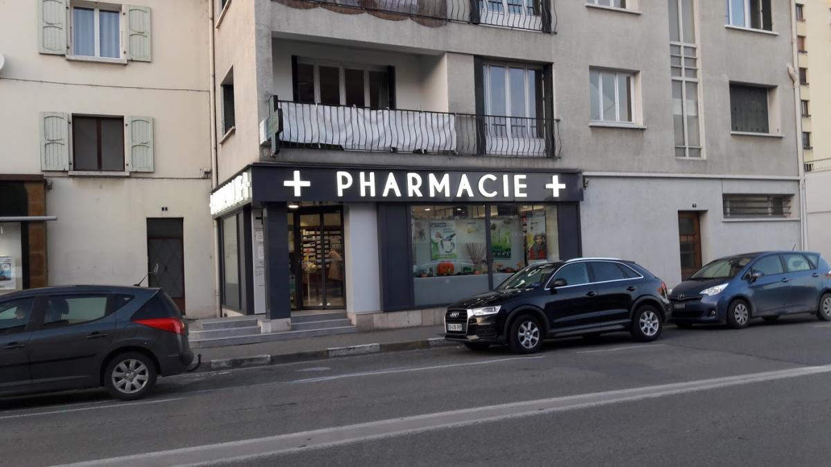 Pharmacie Revol