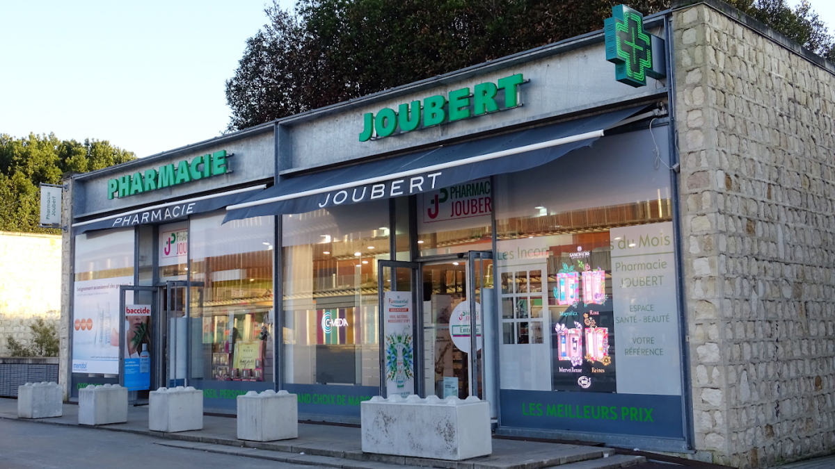 💊PHARMACIE JOUBERT - Place du Champ de Mars - Angoulême