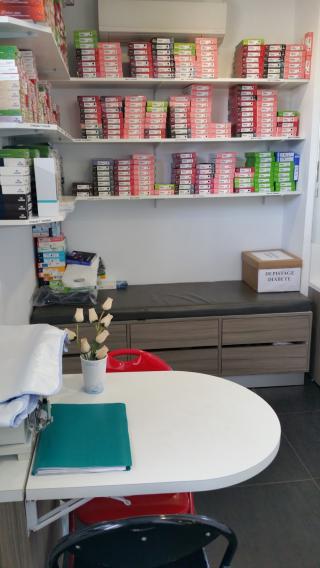 Pharmacie Aprium Pharmacie Les Garennes Matériel Médical SNC 0