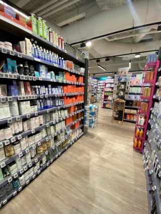 Pharmacie Pharmacie La Défense - Westfield les 4 temps 1