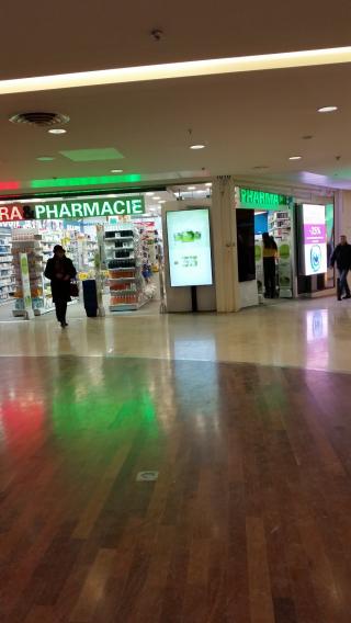Pharmacie Pharmacie La Défense - Westfield les 4 temps 0