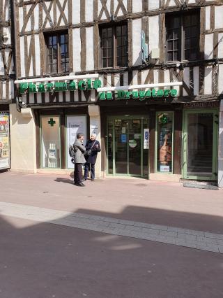 Pharmacie Pharmacie du Drugstore 1