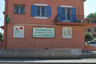 Pharmacie Pharmacie - Herboristerie des Quatre Chemins 0