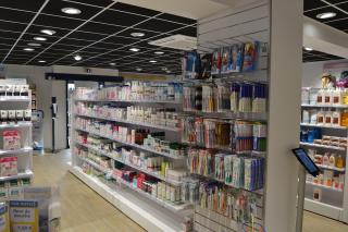 Pharmacie UNIVERS PHARMACIE Pharmacie FINET (anciennement Pharmacie de la Croix de Fer) 0