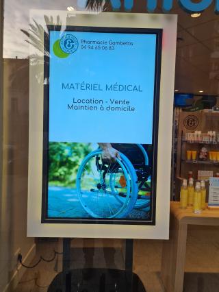 Pharmacie Pharmacie Gambetta Hyères - Anton&Willem 0