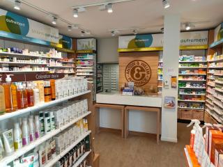Pharmacie Pharmacie Saint Pierre Anton&Willem - Herboristerie 0
