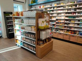 Pharmacie Pharmacie Saint Pierre Anton&Willem - Herboristerie 0