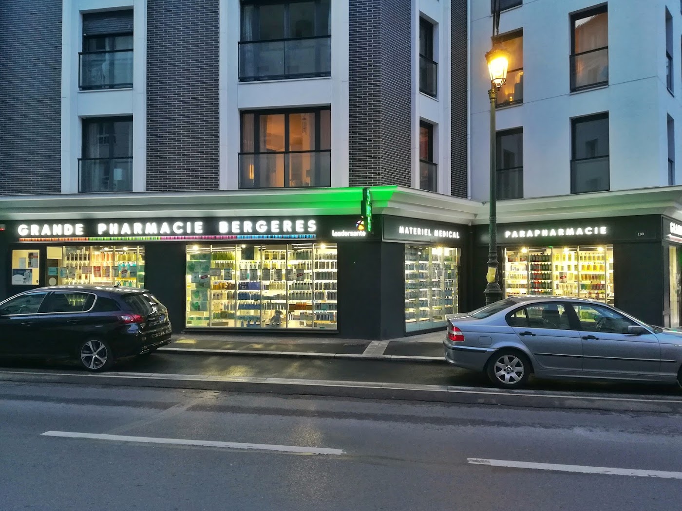 Pharmacie Bergères République