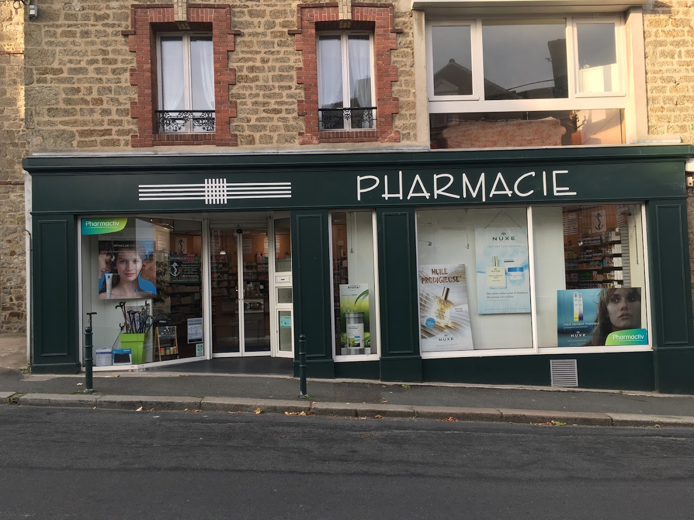 Pharmacie St Enogat