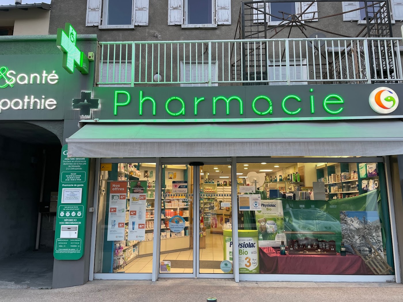 pharmacie du Champ de Mars