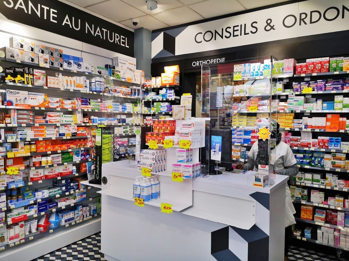 Pharmacie Voltaire @ place Voltaire