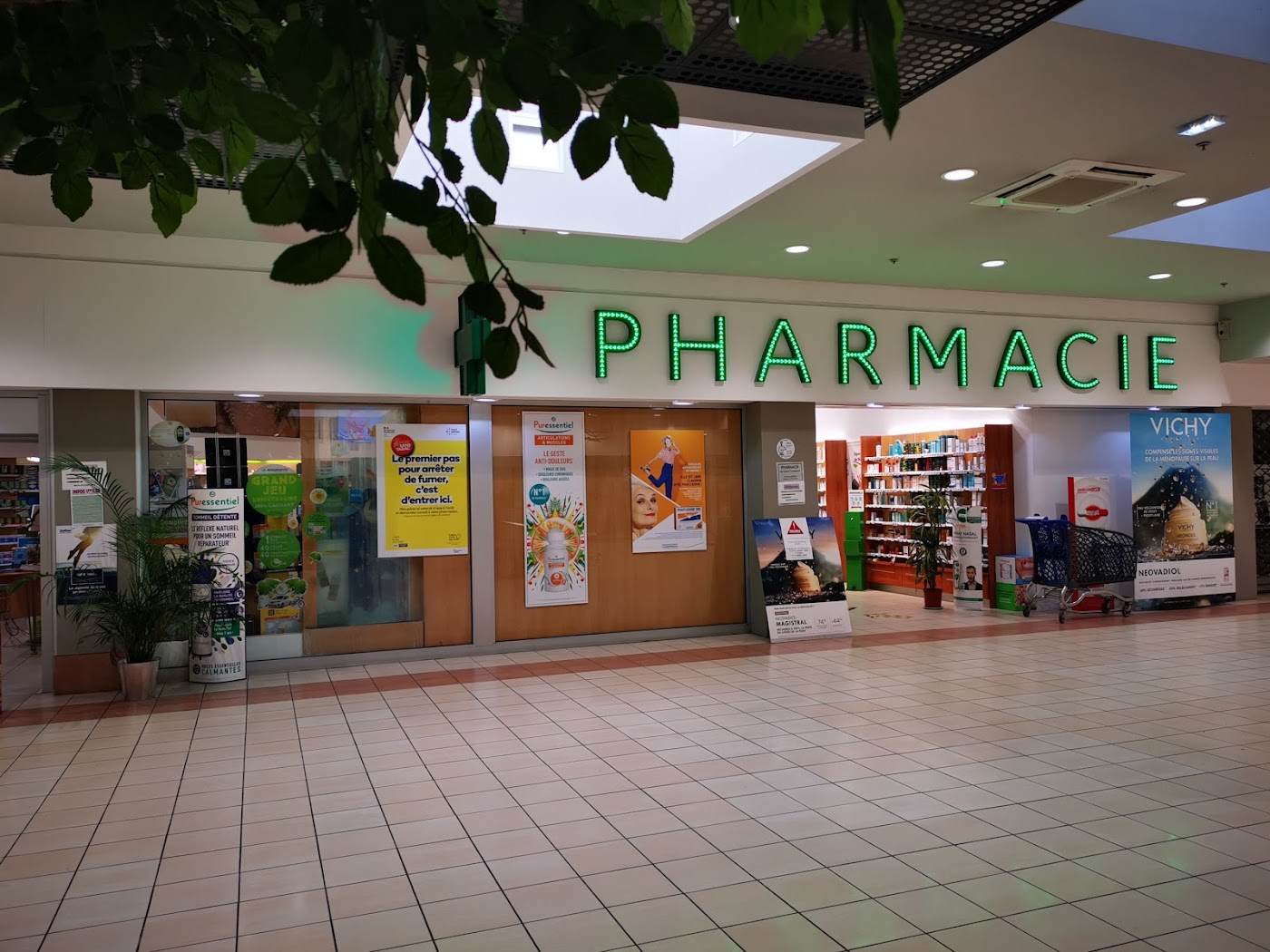 Pharmacie du Centre Commercial / Pharmacie Jonquille