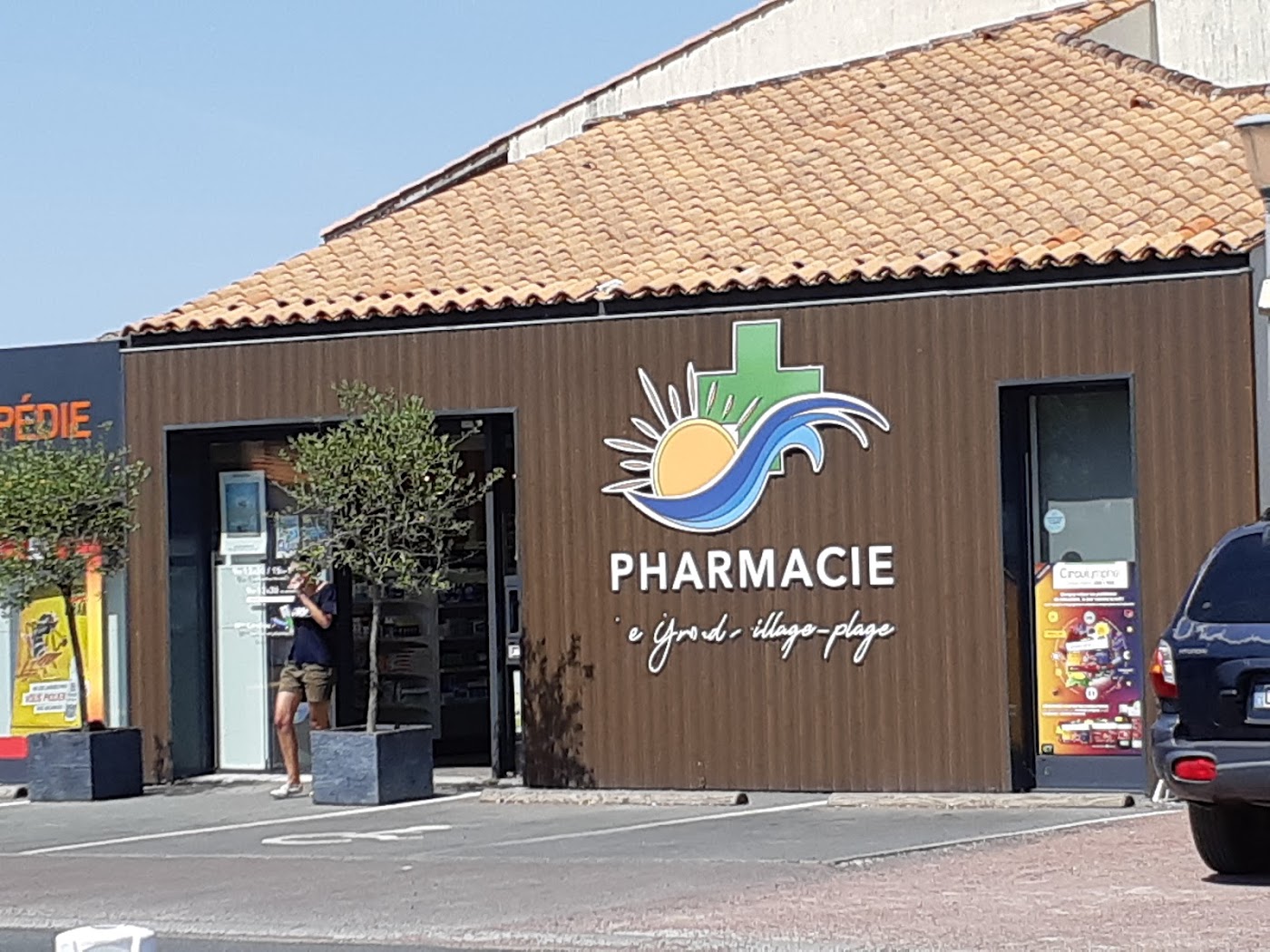 Pharmacie du Grand Village