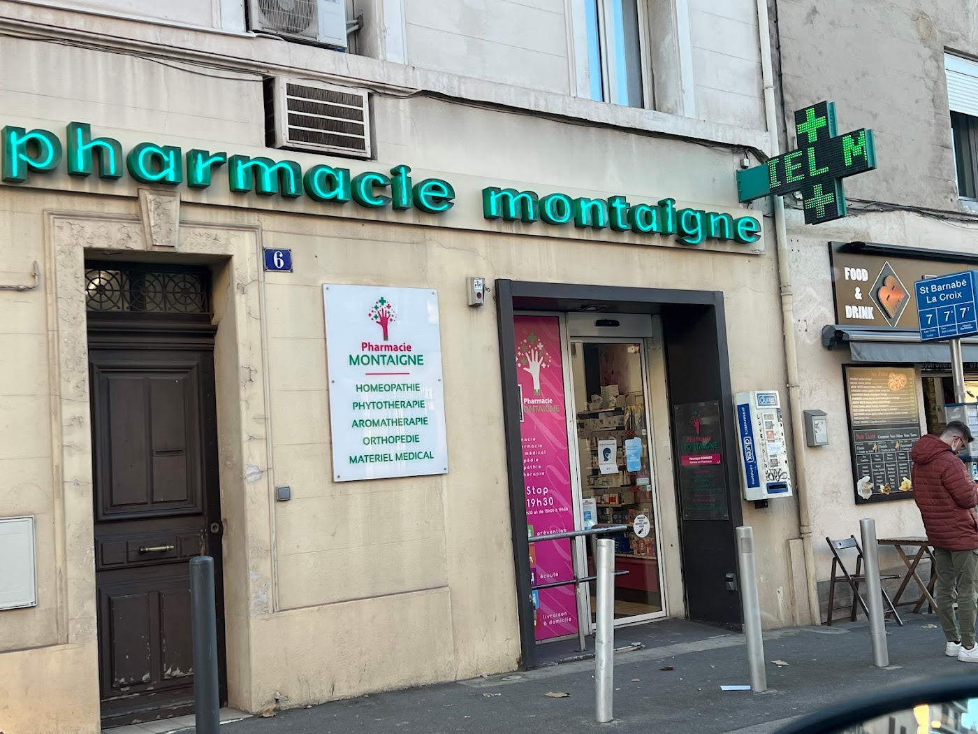Pharmacie Montaigne