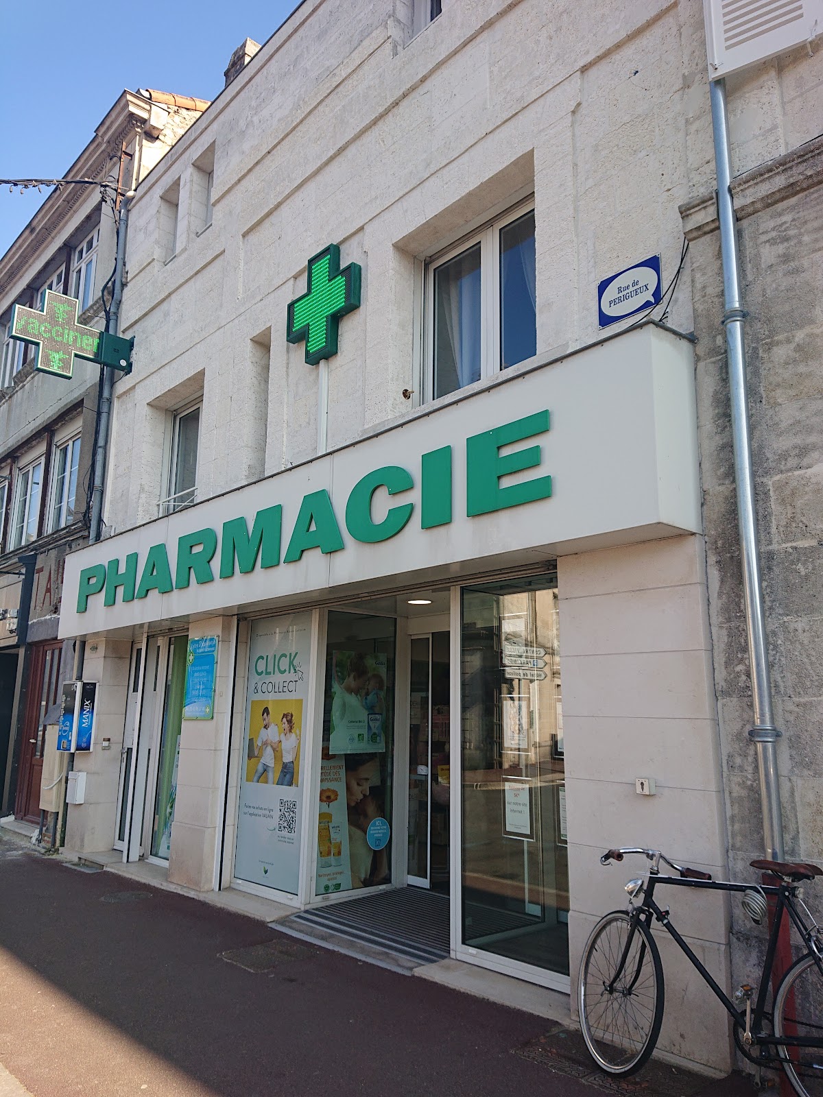 Pharmacie Alsace-Lorraine Julien Lecante station BHNS La Bussatte